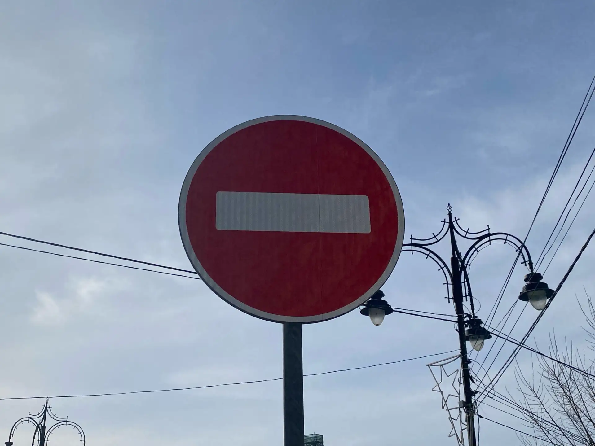 ⛔️ В Курске с 20 июля перекрыли движение автомобилей по улице Ольшанского. Ограничения ...