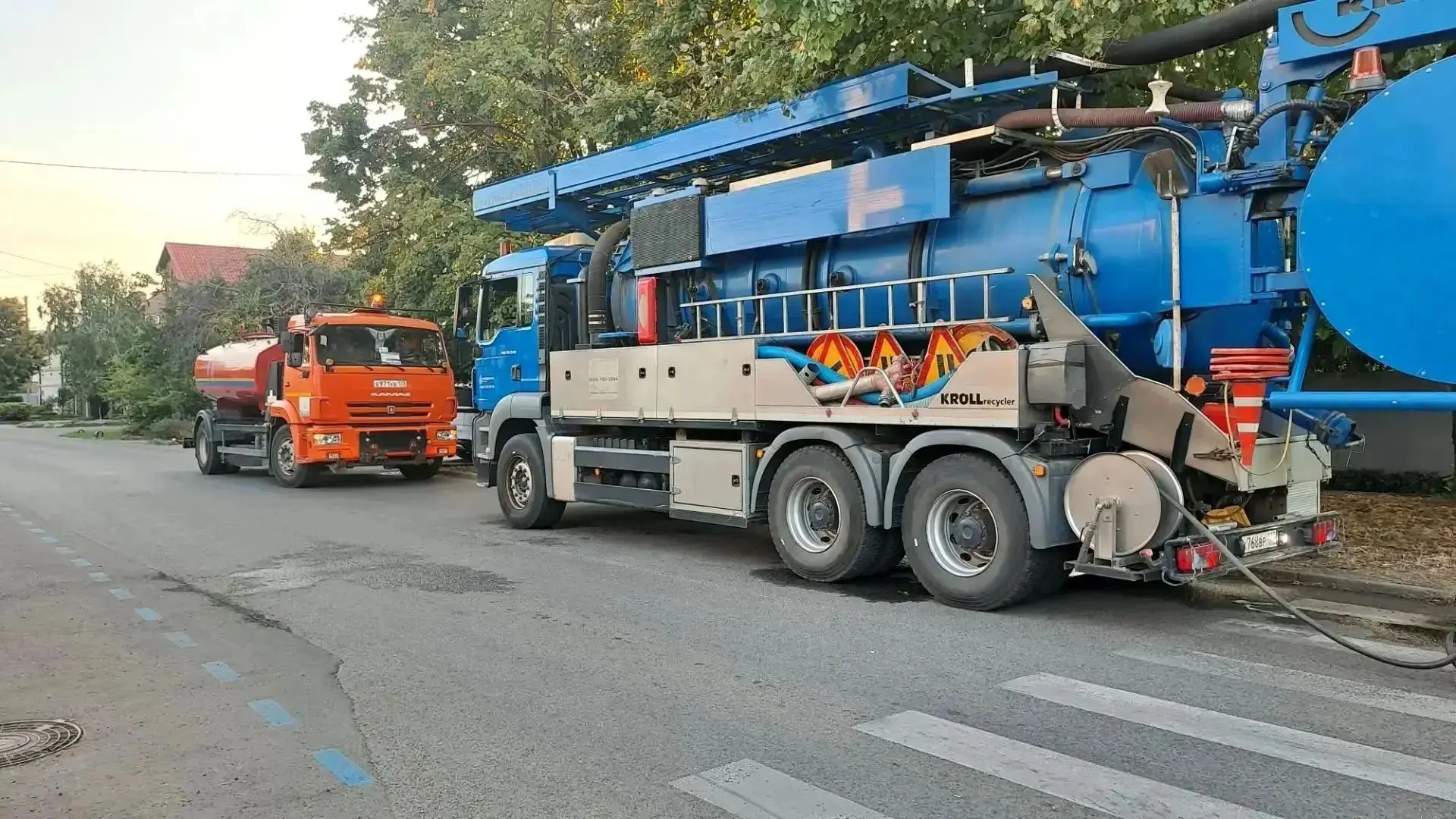 💧Росводоканал Краснодар устранил крупный засор и прочистил сети на улице Энгельса