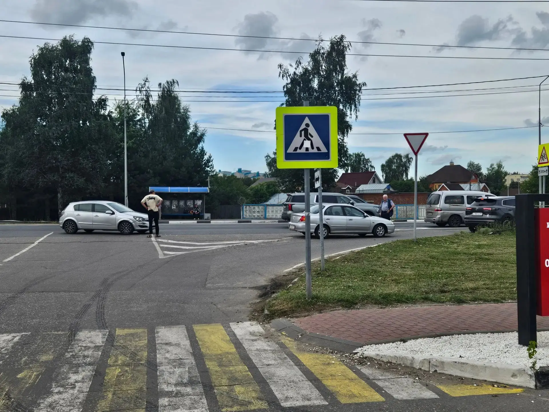 ДТП на Льва Толстого у Кэмпа.