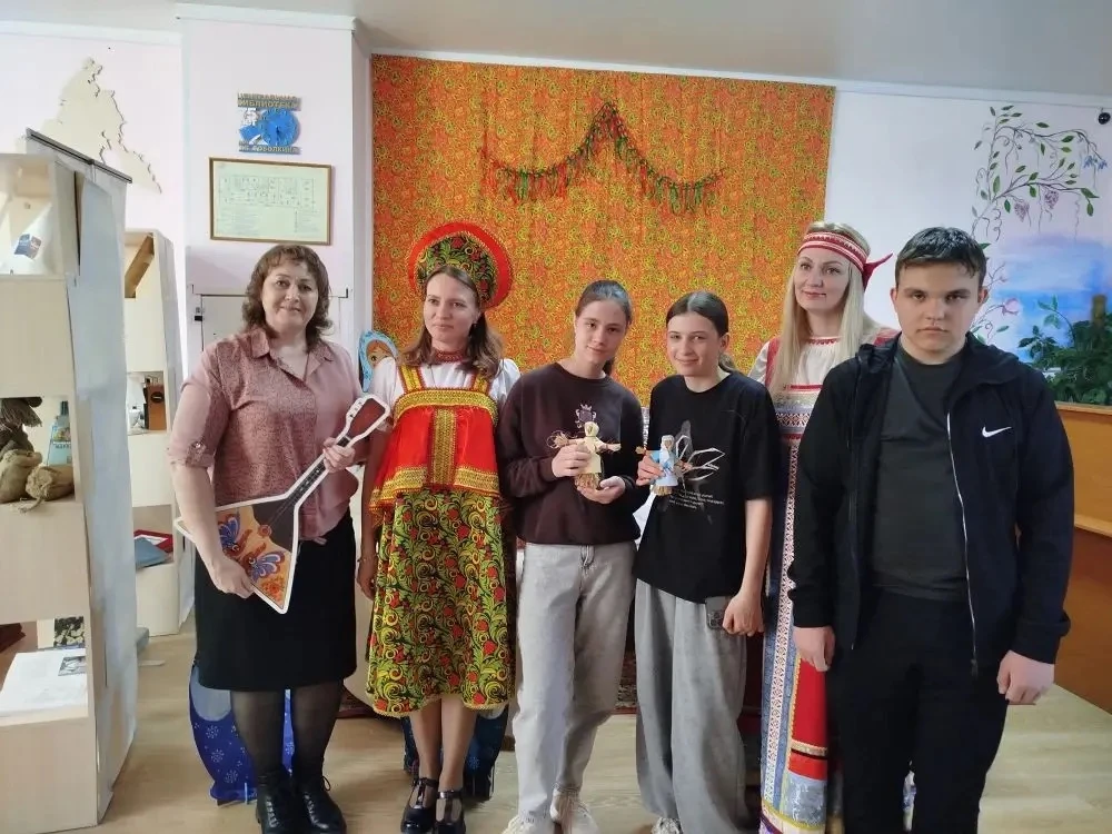 17.04.2026 учащиеся и классные руководители 7А, 7Г и 6Д классов посетили  самую атмосферную ночь год