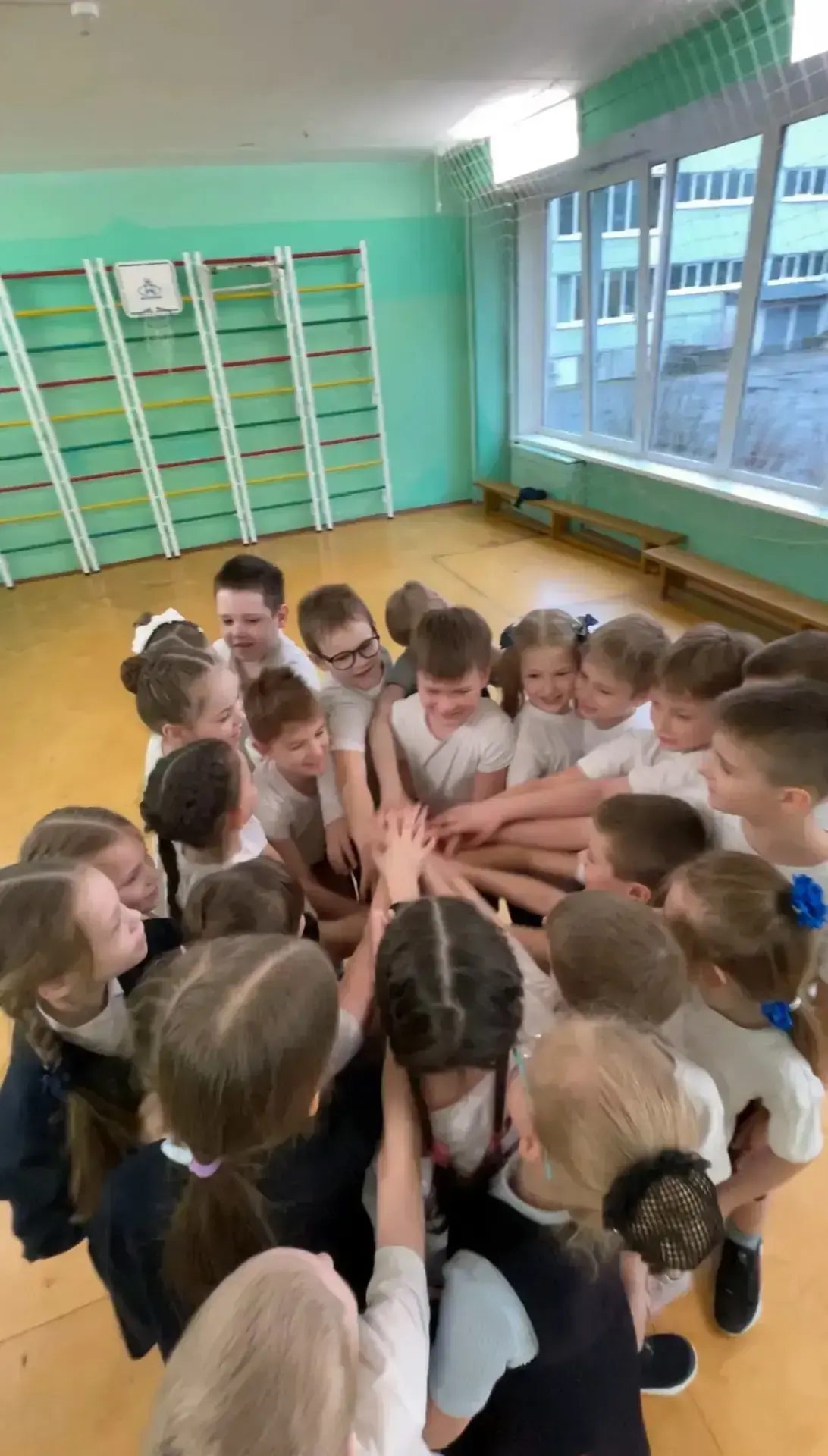 🚀 Поехали! Первоклассники покоряют космос На прошлой неделе в первых классах нашей школы прошли увле
