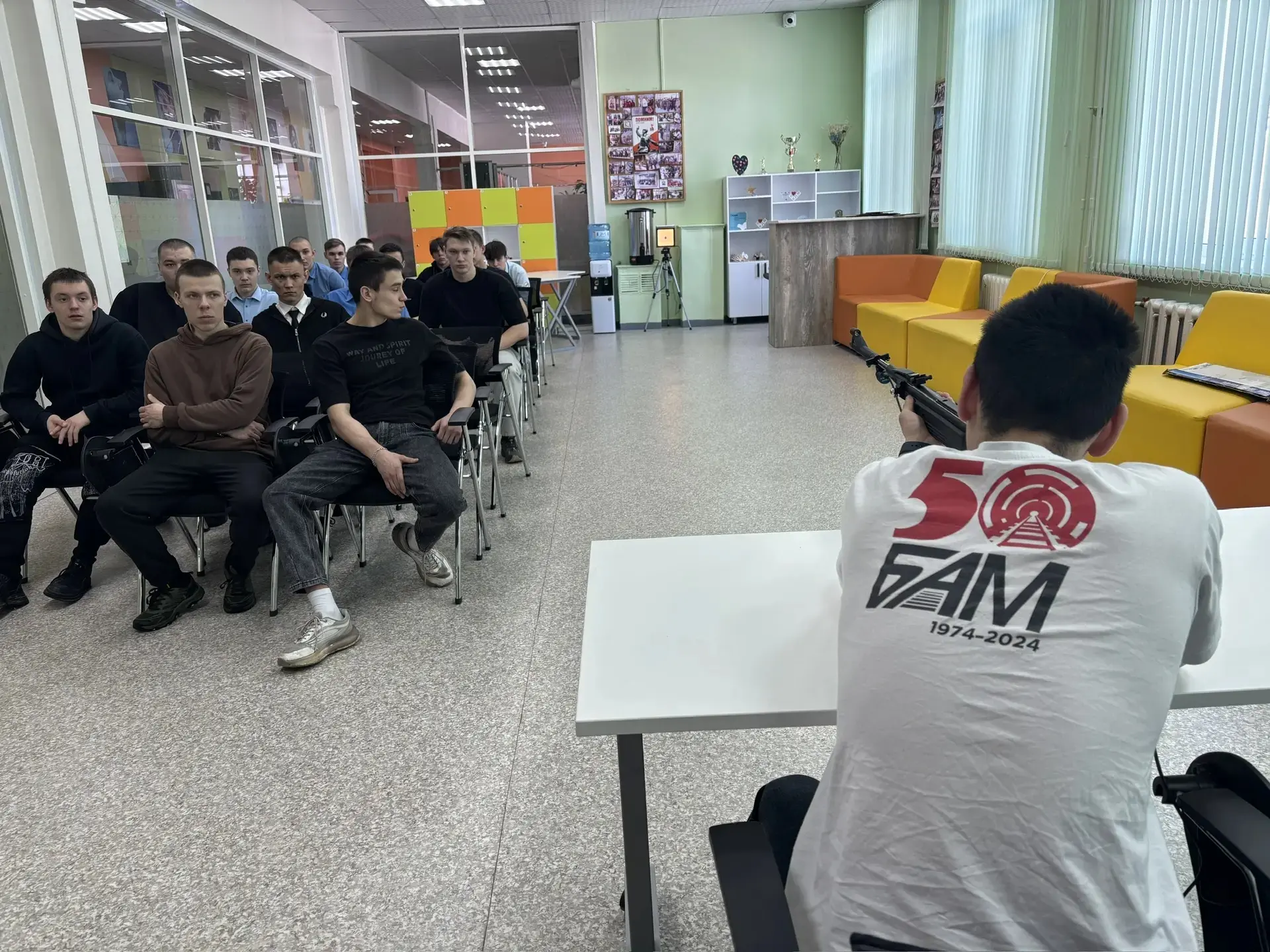 🏆 Прошли соревнования по стрельбе из электронного оружия, среди лицеистов и студентов СПО и ФВО БАмИ