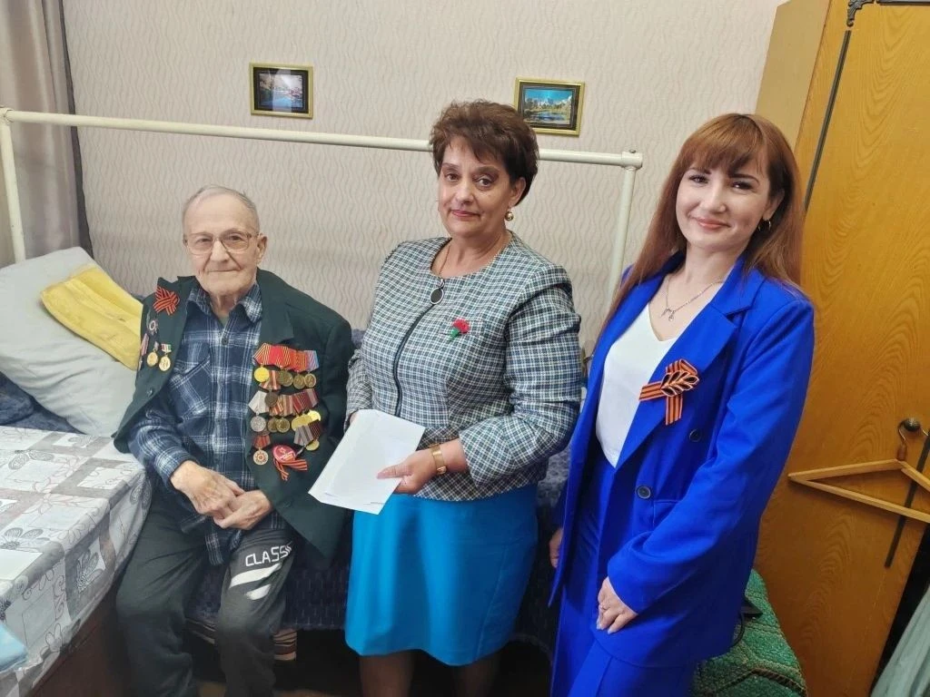 В канун Дня Победы участница программы социального контракта Лидия Гуляева присоединила...