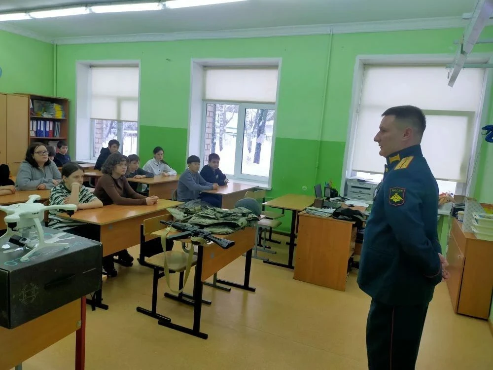 Урок мужества в преддверии Дня защитника Отечества  В канун праздника Дня защитника Отечества в корп