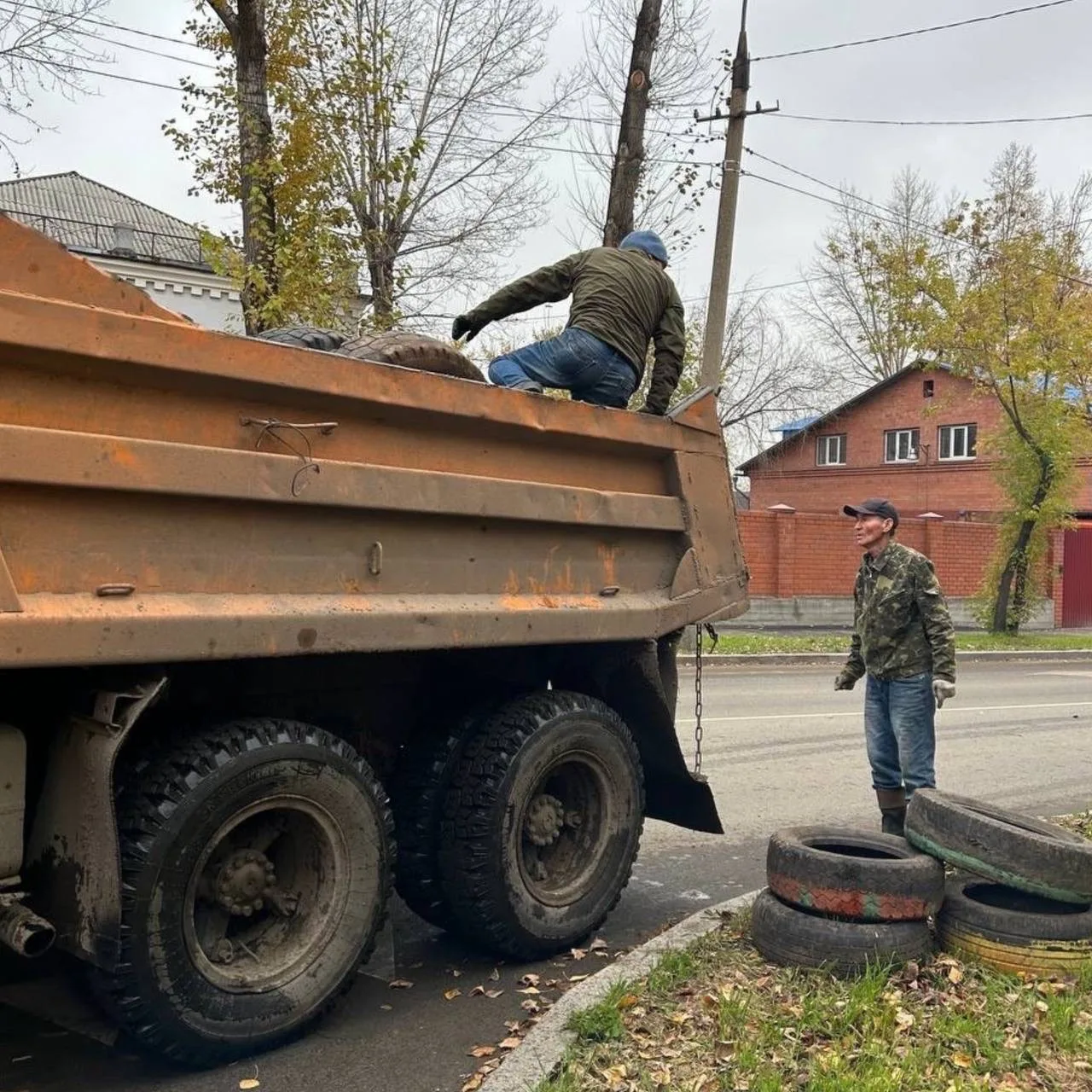 Отвечаем на часто задаваемый вопросы, которые нам поступают 👇 ПОЧЕМУ С ПРИДОМОВОЙ ТЕРРИТОРИИ УБРАНЫ 
