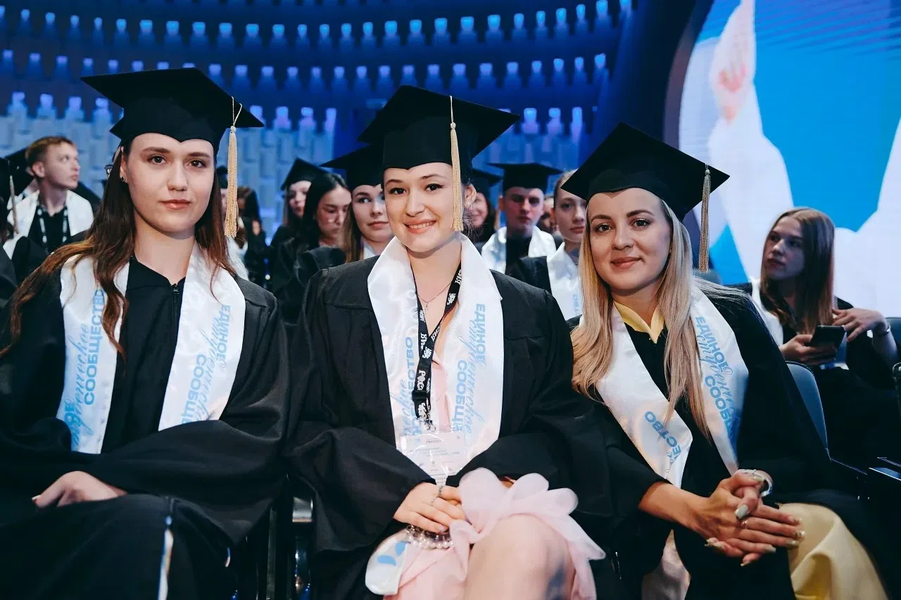 Наши. Гордимся! 

Студенты РГУ имени С.А. Есенина подтвердили высокий уровень подготовки, войдя в чи
