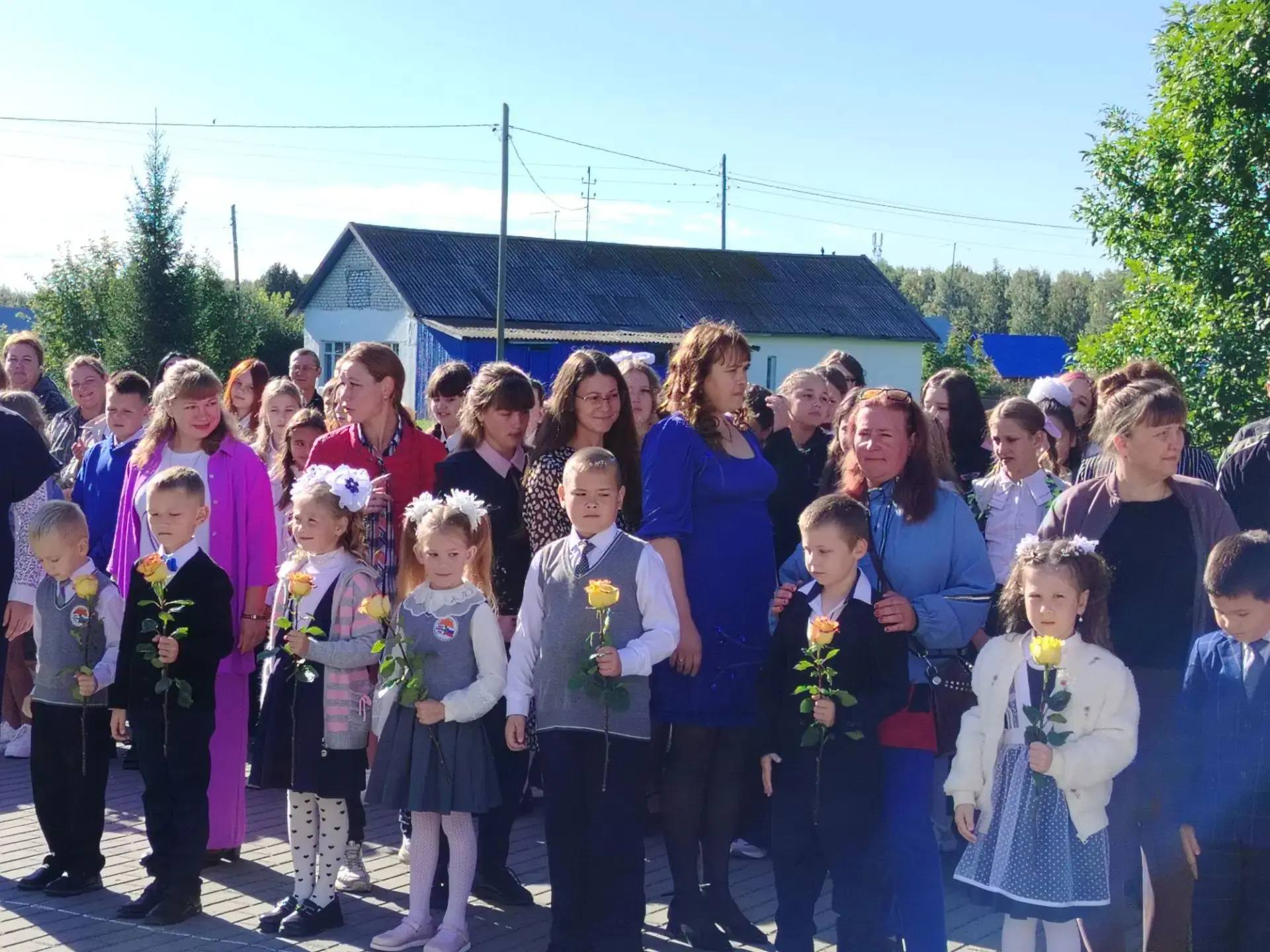 Сегодня в нашей школе прошло торжественное мероприятие, посвящённое началу нового учебн...