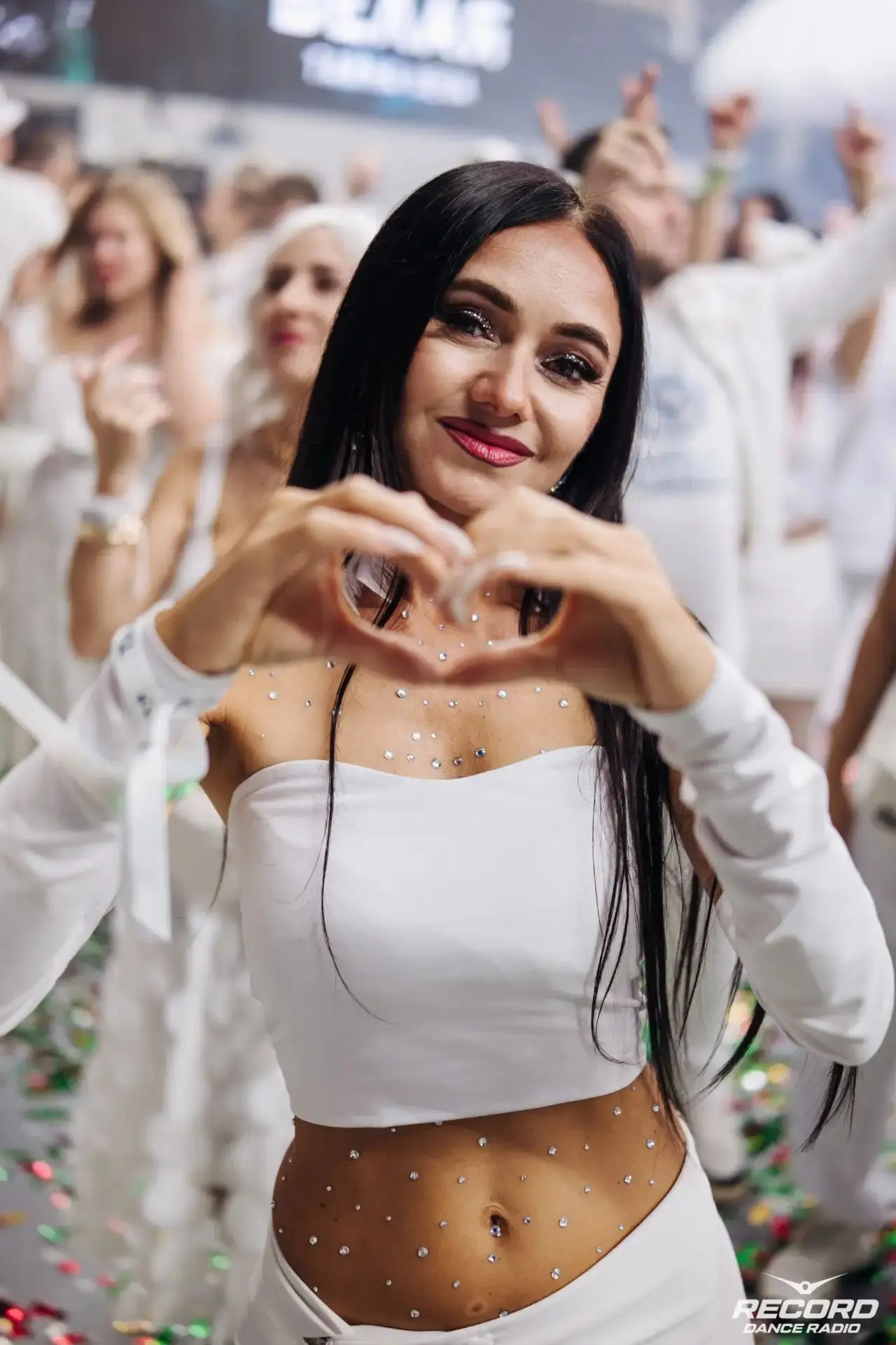 ❤️ Прямая аудиотрансляция с главной сцены фестиваля БЕЛАЯ уже начинается!