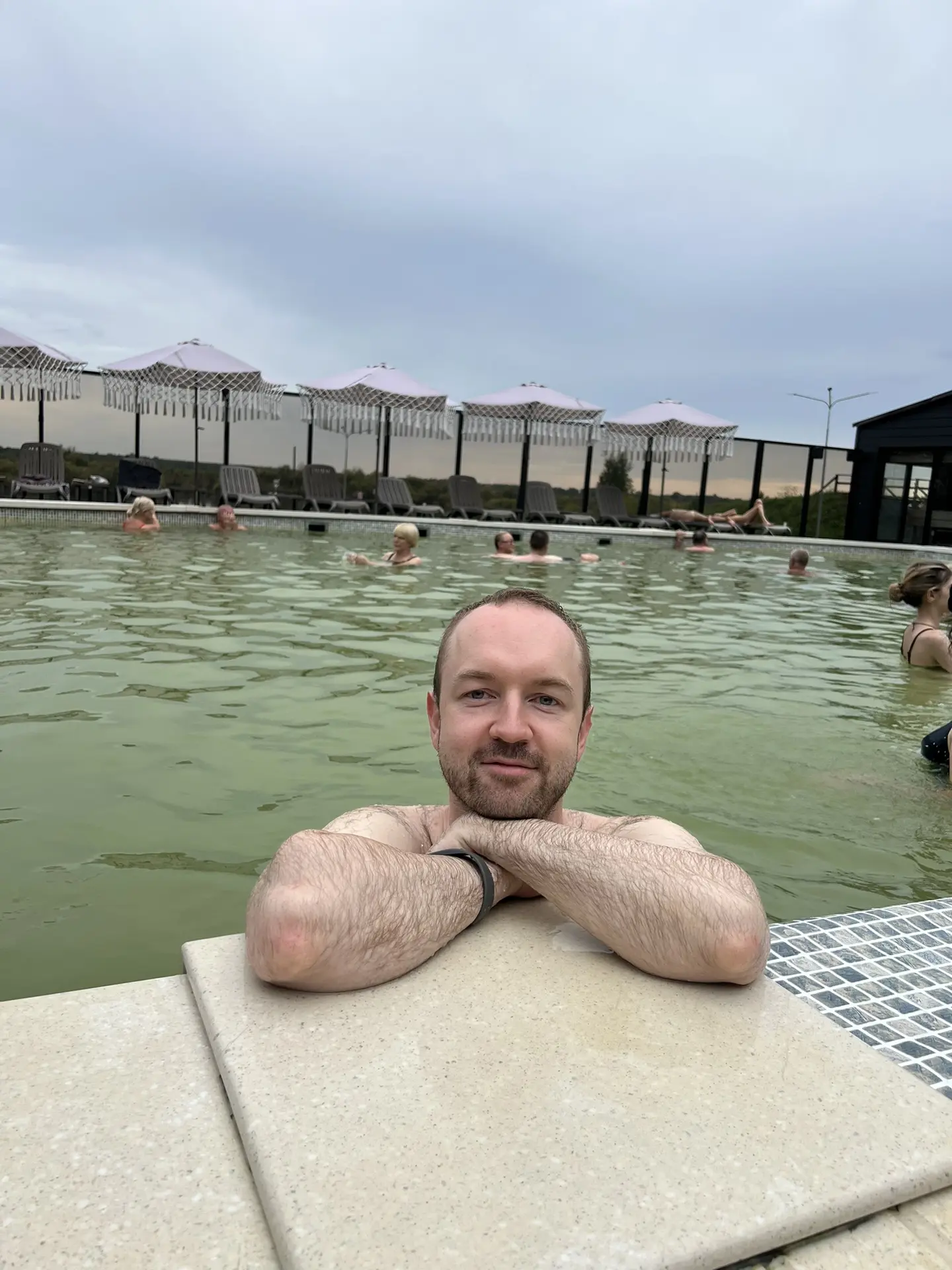 Отдохнули семьей на термальном источнике 🏊