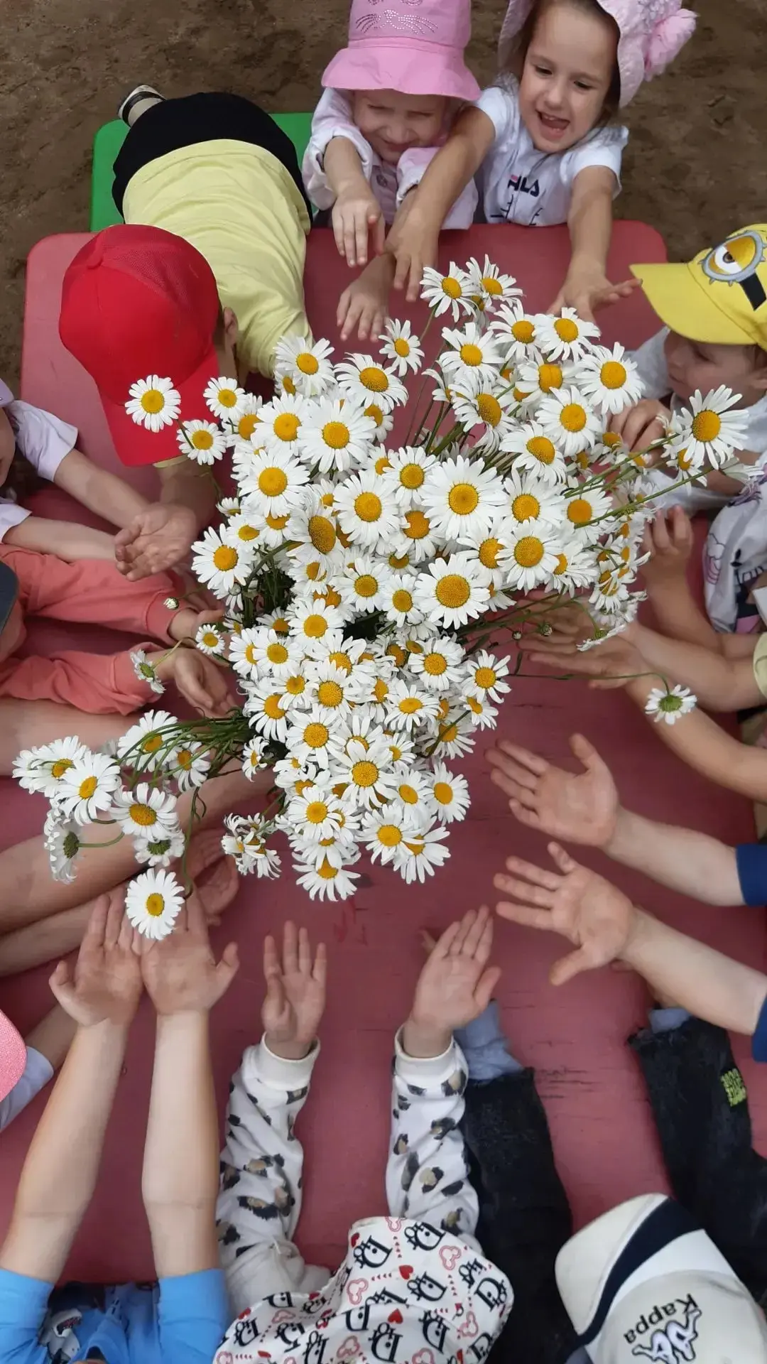 ☀️ С Днем семьи, любви и верности!☀️

Сегодня вся наша большая страна отмечает один из самых теплых 