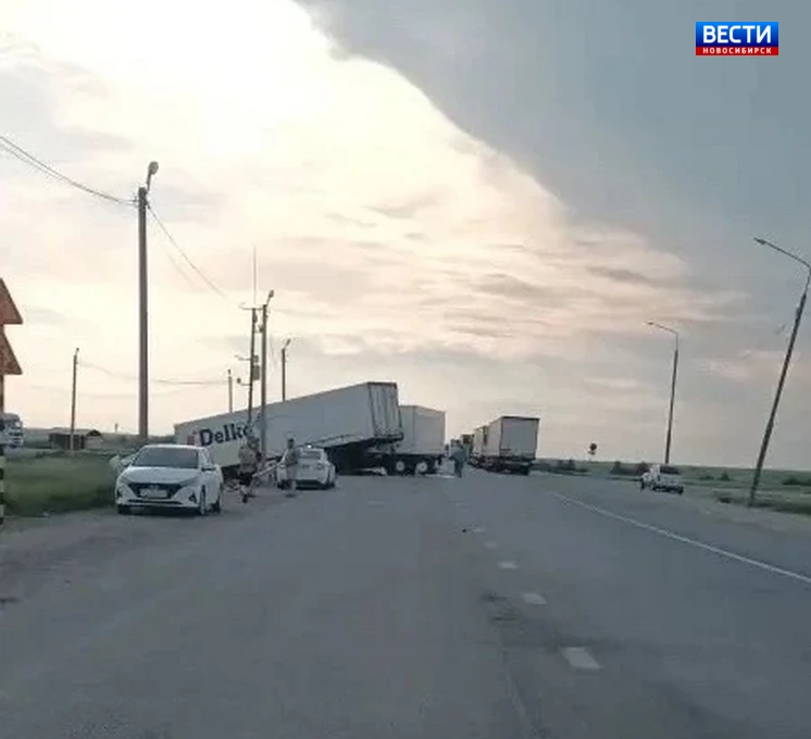 🚨Смертельное ДТП

В Барабинском районе Новосибирской области произошло смертельное ДТП.  

По предв
