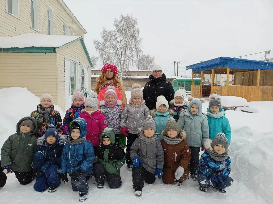 В нашем детском саду прошел замечательный праздник «День рождения Снеговика», организов...