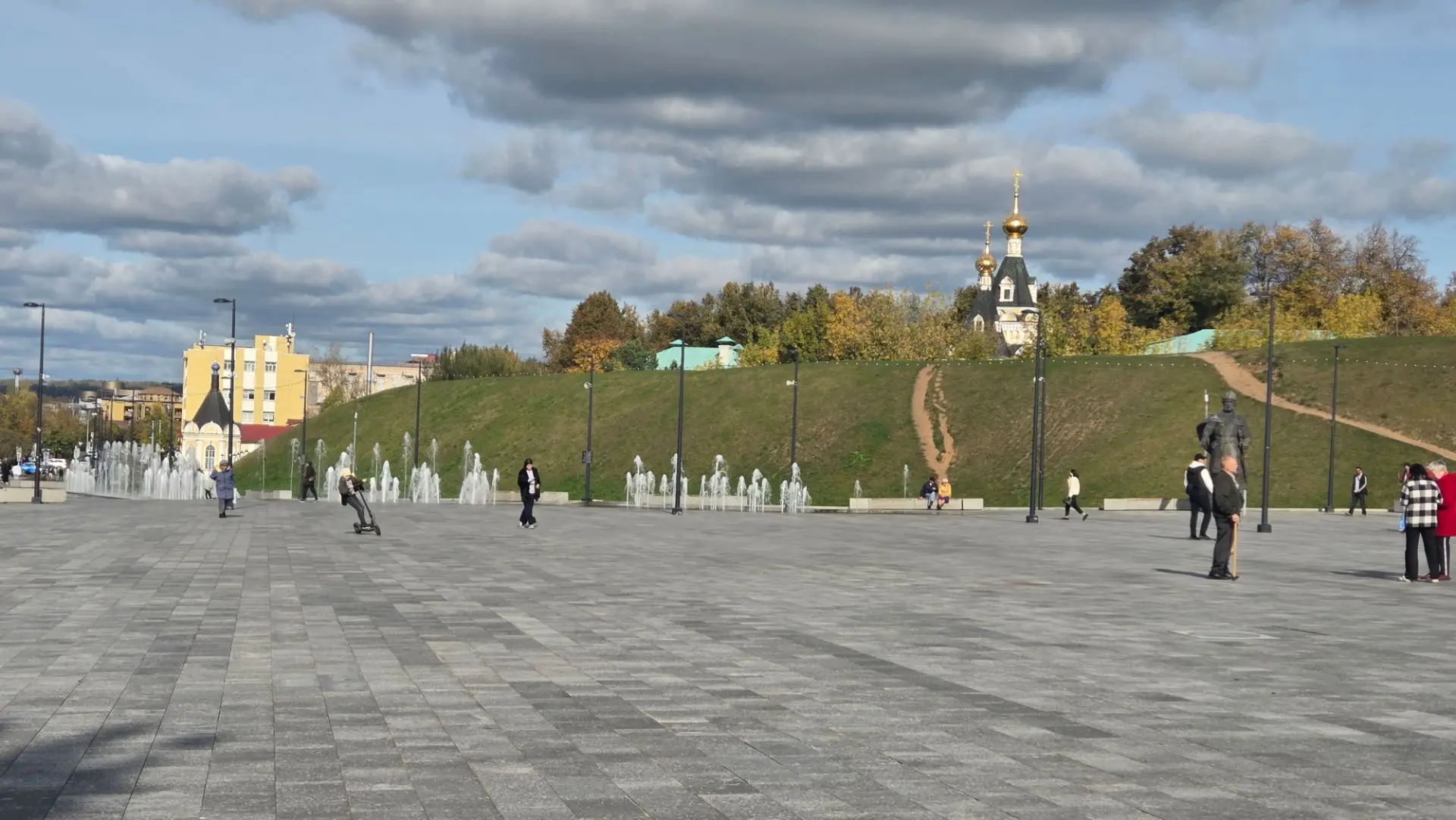 Чеснок посажен, можно и выдохнуть! А значит, время для прогулки.
