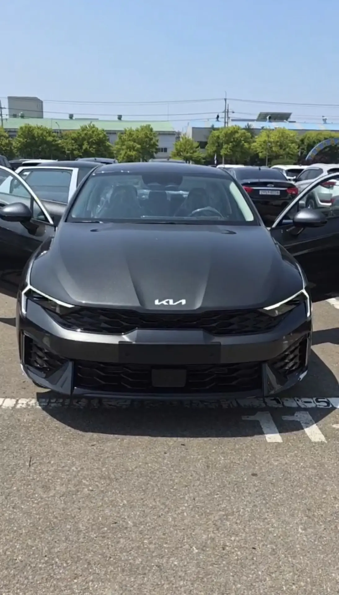 🚘✨ Новый Kia K5 2026 для клиента из Омска — готов к отправке!

Для нашего клиента из Омска мы приоб