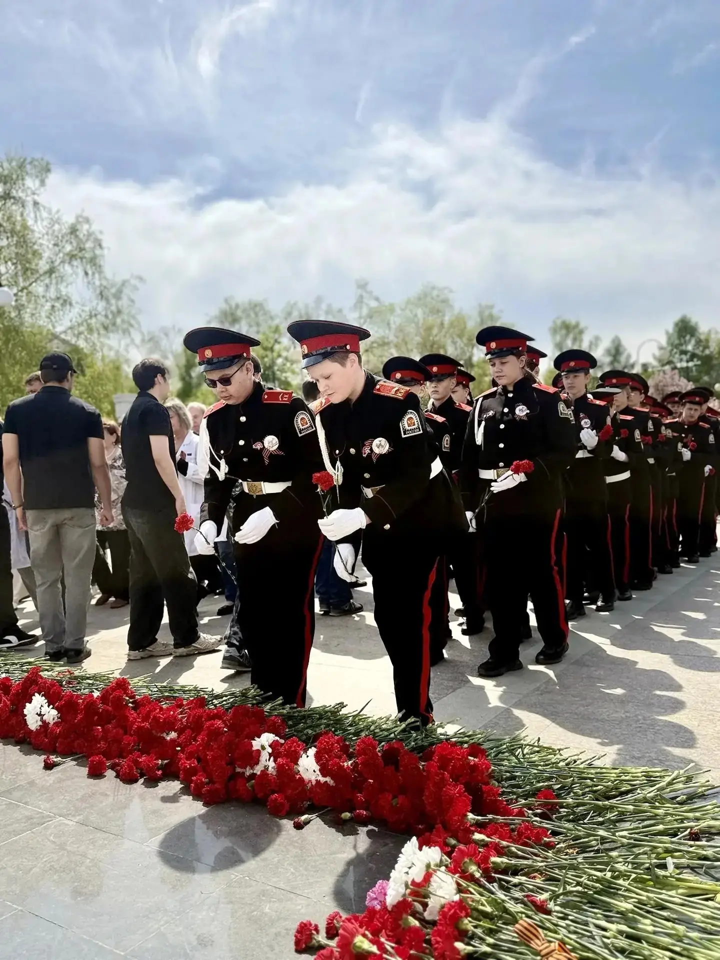 В городе Челябинске состоялись мероприятия, приуроченные ко Дню памяти и скорби

 
В честь Дня памят