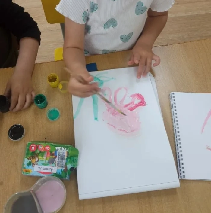 🎨 Рисование по замыслу: что придумали наши малыши? 🖍️