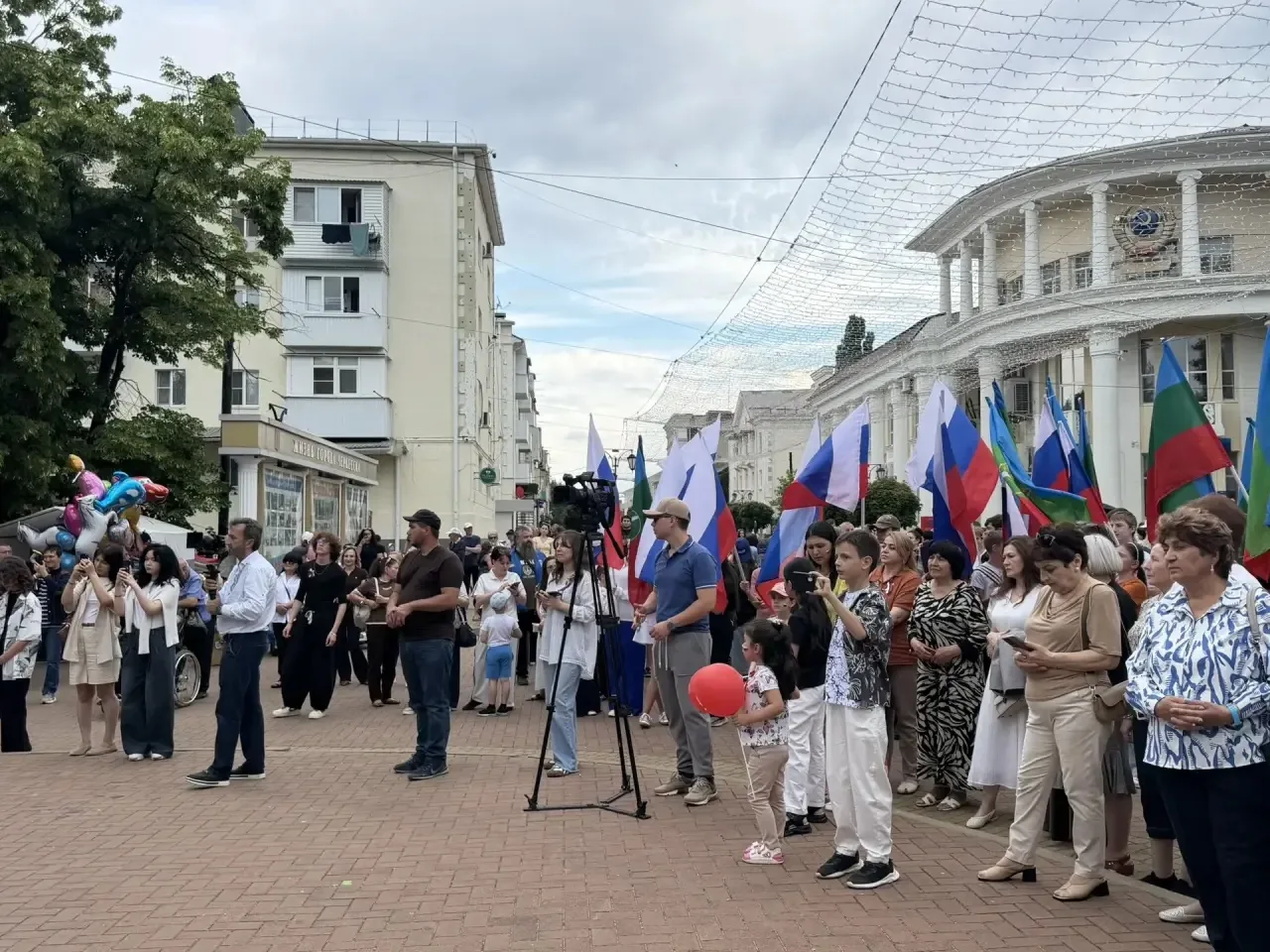 🇷🇺 День России в Черкесске

✨12 июня 2026 года в столице Карачаево-Черкесской Республики состоялся