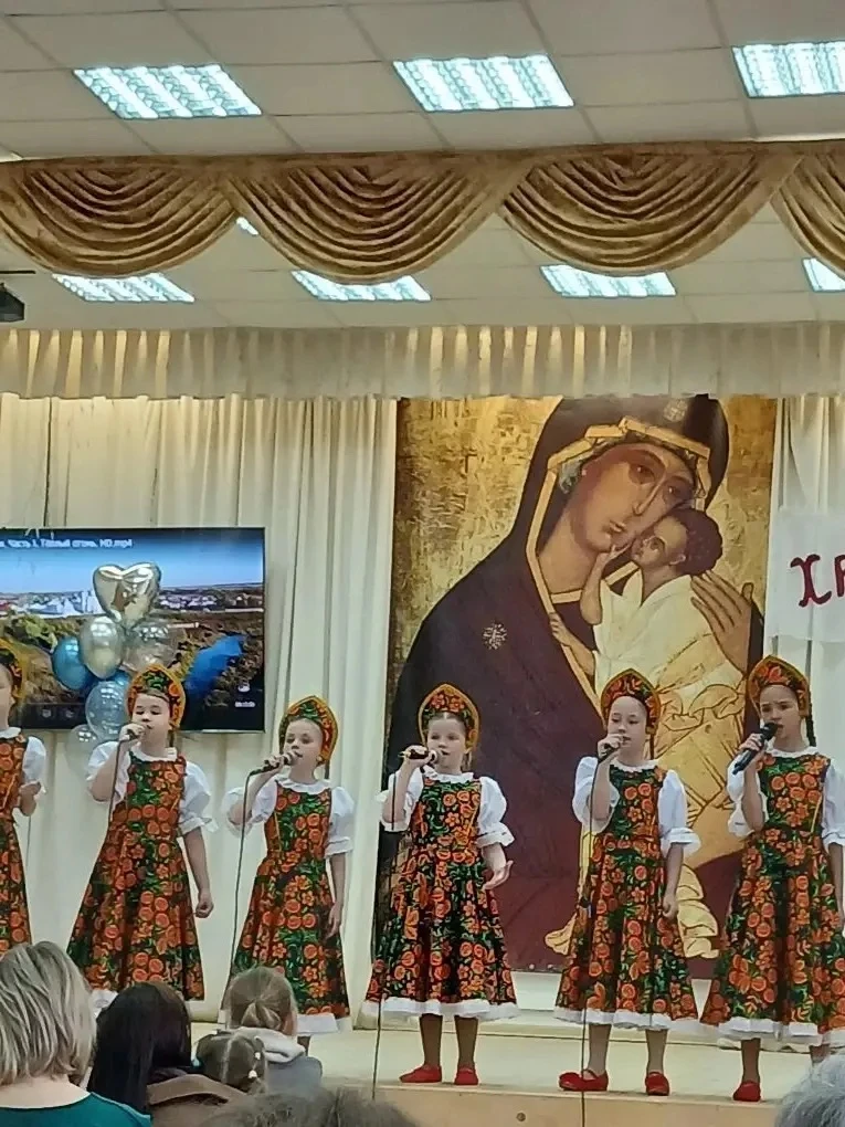 🎉 Поздравляем Александру Б., ученицу 2В класса (1 корпус) с победой в конкурсе «Пасха радость нам не