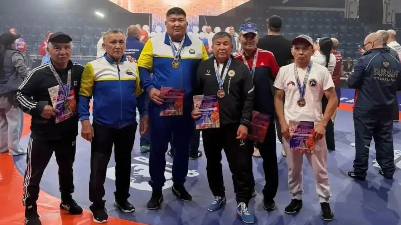 🥇 Борцы принесли пять медалей в копилку Бурятии

Напомним, открытый чемпионат России по вольной и г