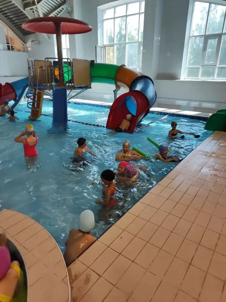 Сегодня получился насыщенный и весёлый день. Коротко о главном:

🏊 Бассейн «Динамо». Дети нанырялис