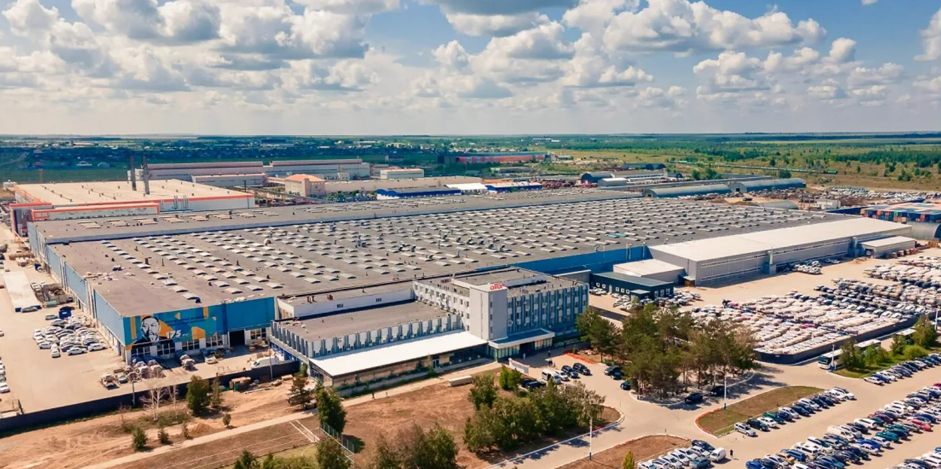 📈 Усложнение логистики поставки комплектующих из Китая с автомобильным плечом на транс...