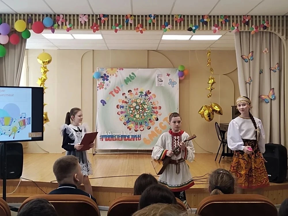 🎼В нашей школе прошло яркое событие — «Музыкальный бум»!
Сцена концертного зала превратилась в волш