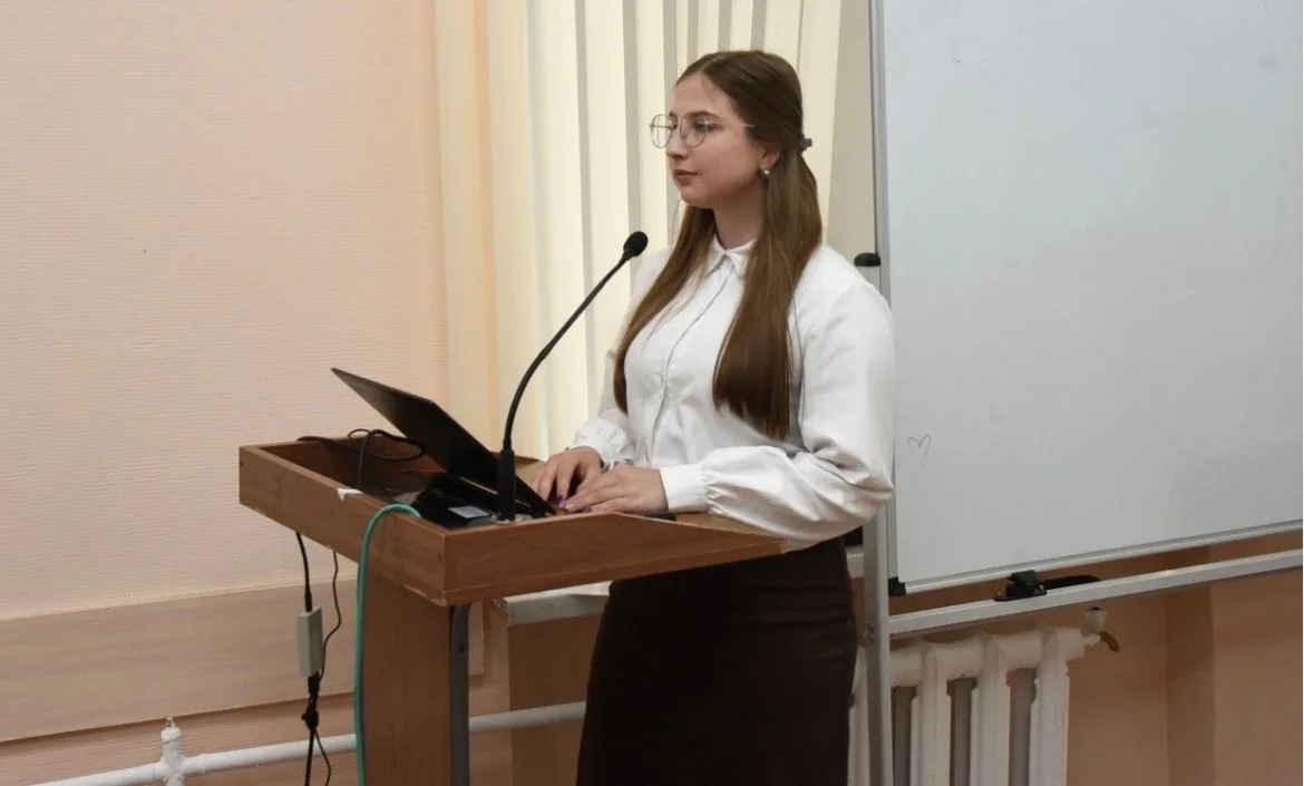 🏆 Блестящая победа Полины Кошелевой на научной конференции!
 
Ученица 10 класса Лицея №121 Полина К
