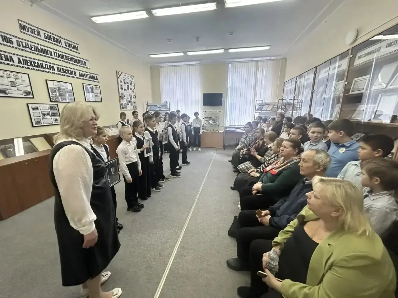 🪖СВЯЗЬ ПОКОЛЕНИЙ!  🏫В Музее Боевой Славы 105-го гвардейского отдельного ордена Александра Невского П