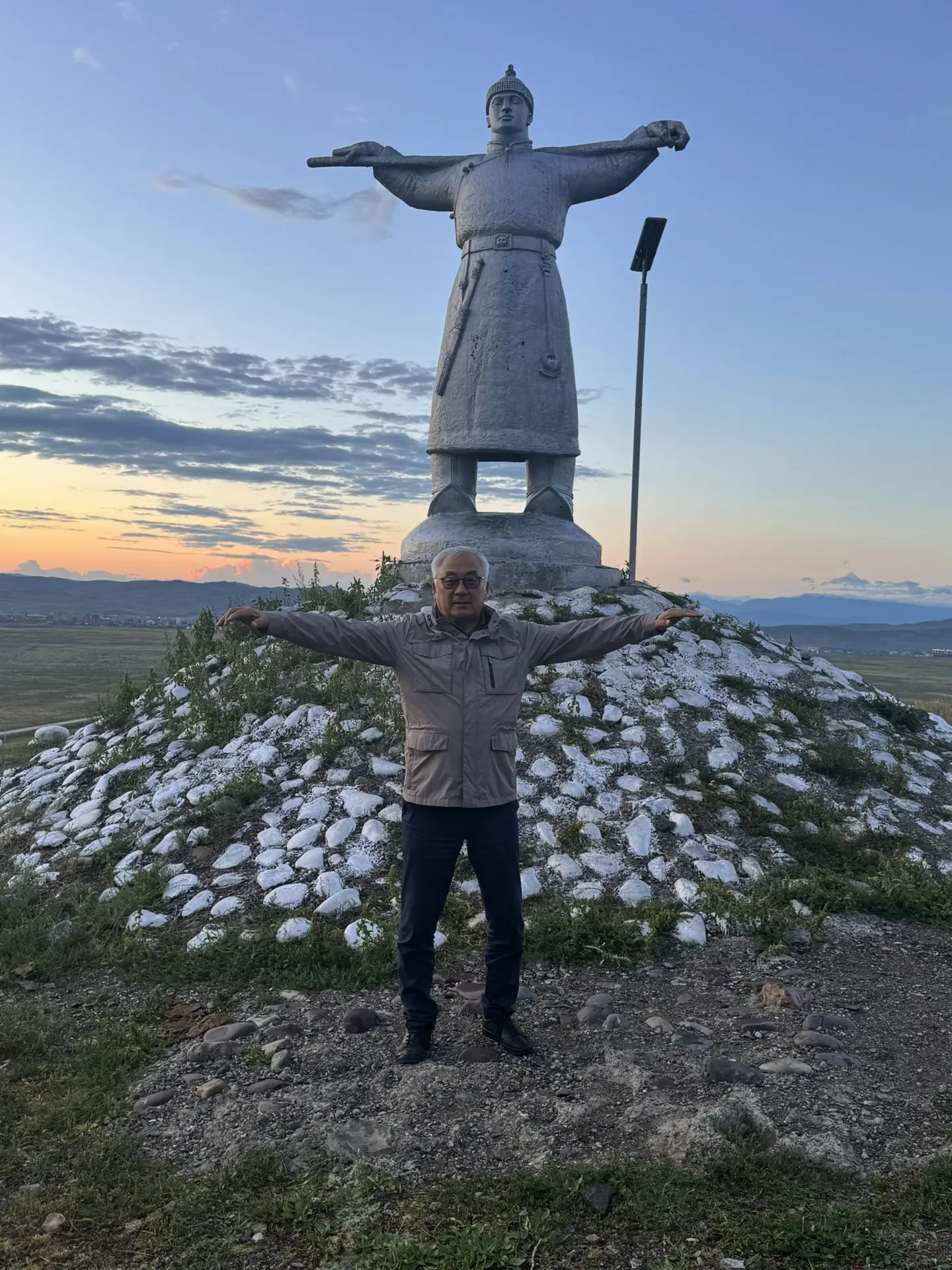 Не мог проехать мимо этого памятника.
