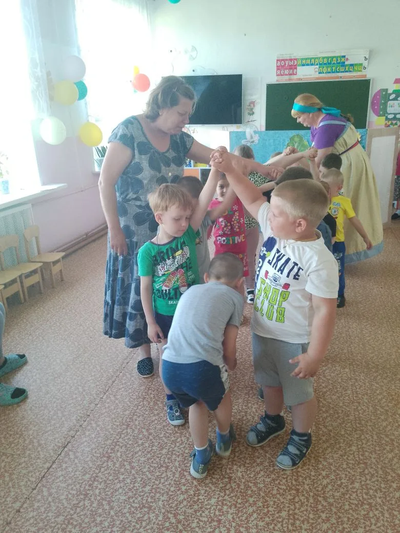 В преддверии главного государственного праздника в нашем детском саду прошла тематическ...