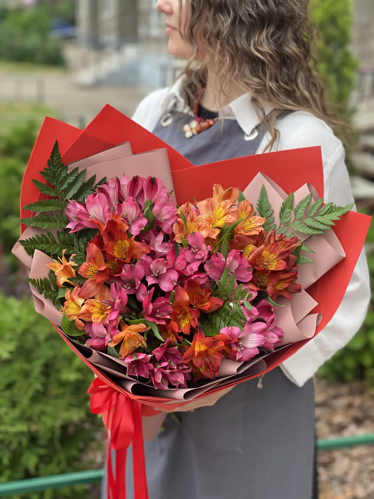 Солнышко спряталось ,  но мы добавляем свои краски этому дню 🥰