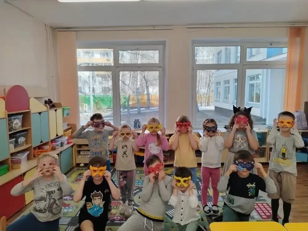 "Волшебство перевоплощения: лепим театральные маски"🎭  В нашем детском саду прошло увлекательное зан