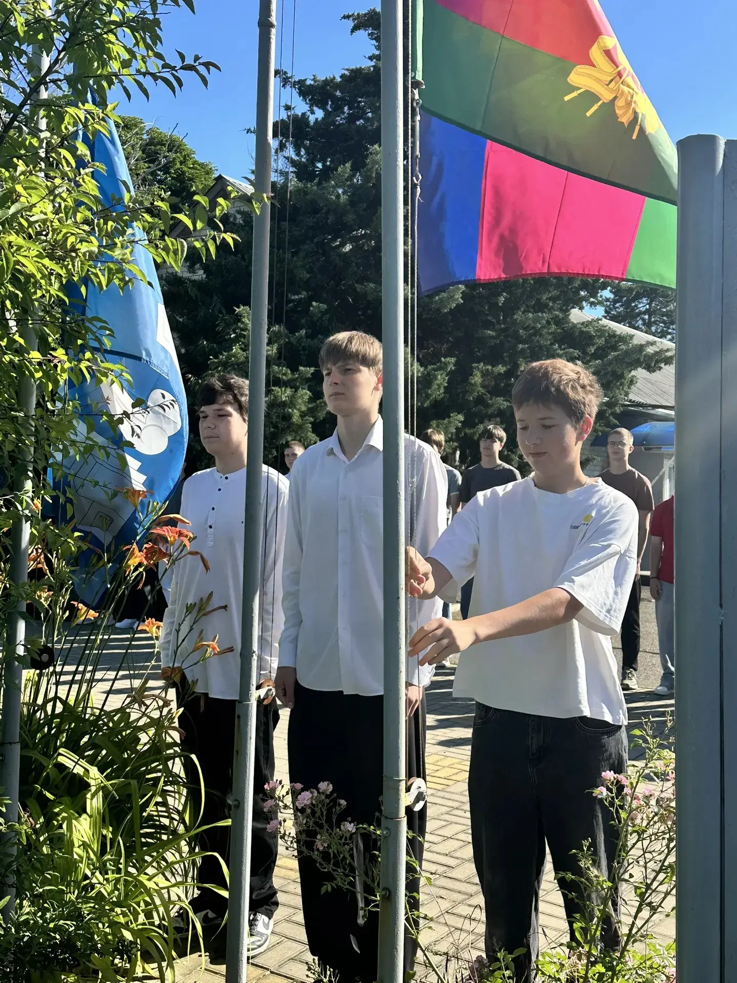 🇷🇺 Понедельник в техникуме: новая неделя — новый старт

Новая неделя в нашем техникуме началась с 