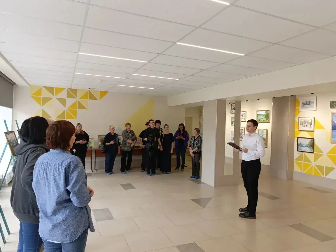 🎨 Сегодня на базе Дома культуры п. Новостройка открылась выставка работ Любови Николае...