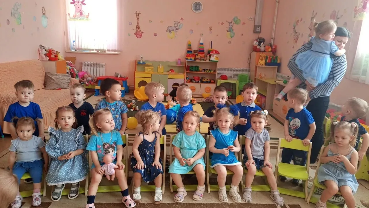 Стартует синия вечеринка.🔵 Недавно у малышей прошла синия вечеринка, где ребята не тол...