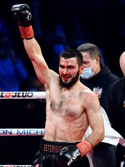 ❌🥊🥊Что?! Артур Бетербиев опустился с 1-го на 11-е место в обновлённом рейтинге Всемир...