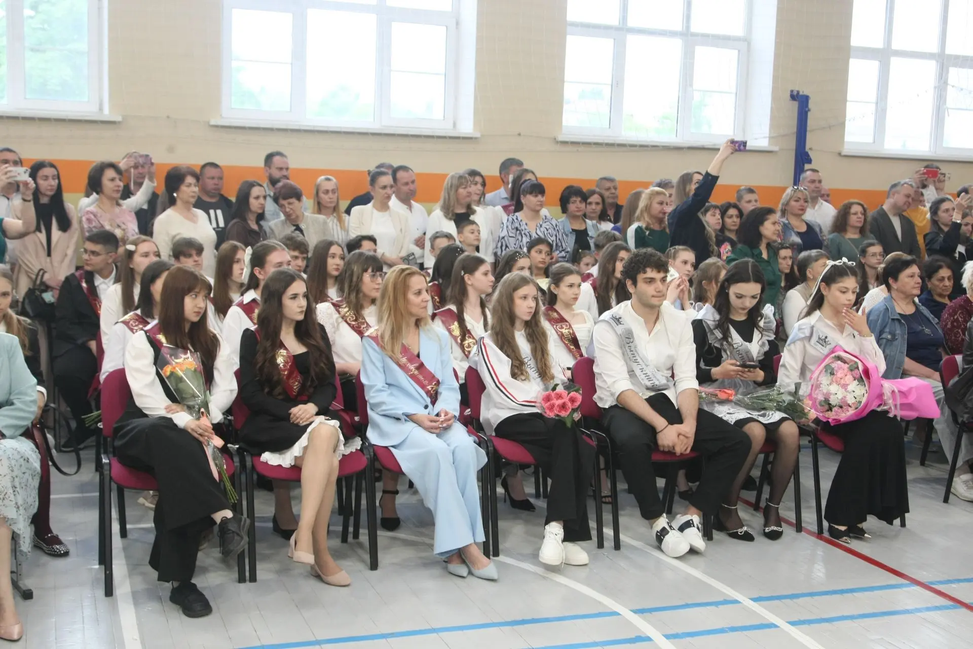 🎓 Праздник Последнего звонка для выпускников 9 классов!  Сегодня в нашей гимназии состоялось торжест