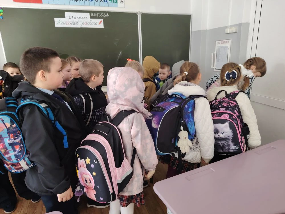 🛡️ ВАЖНО ЗНАТЬ, ЧТОБЫ ВЫЖИТЬ: В ГИМНАЗИИ ПРОШЛИ УЧЕНИЯ ПО АНТИТЕРОРУ  И ПРИ СРАБАТЫВАНИИ  ВЗРЫВНОГО 