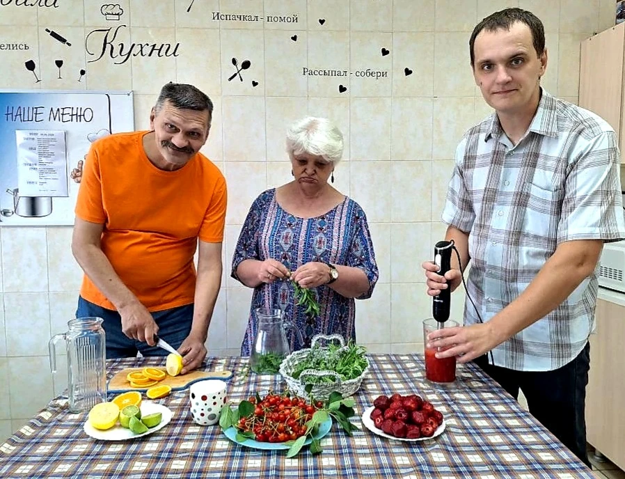 Летние вкусы: вместе готовим освежающие напитки! 🍓🍋🌿