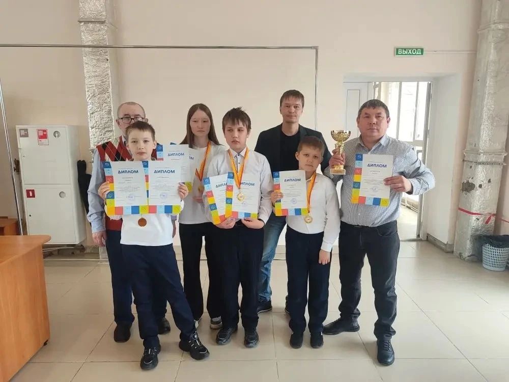 🏆 Команда Урмарской СОШ им. Г. Е. Егорова — победитель республиканского фестиваля по ш...