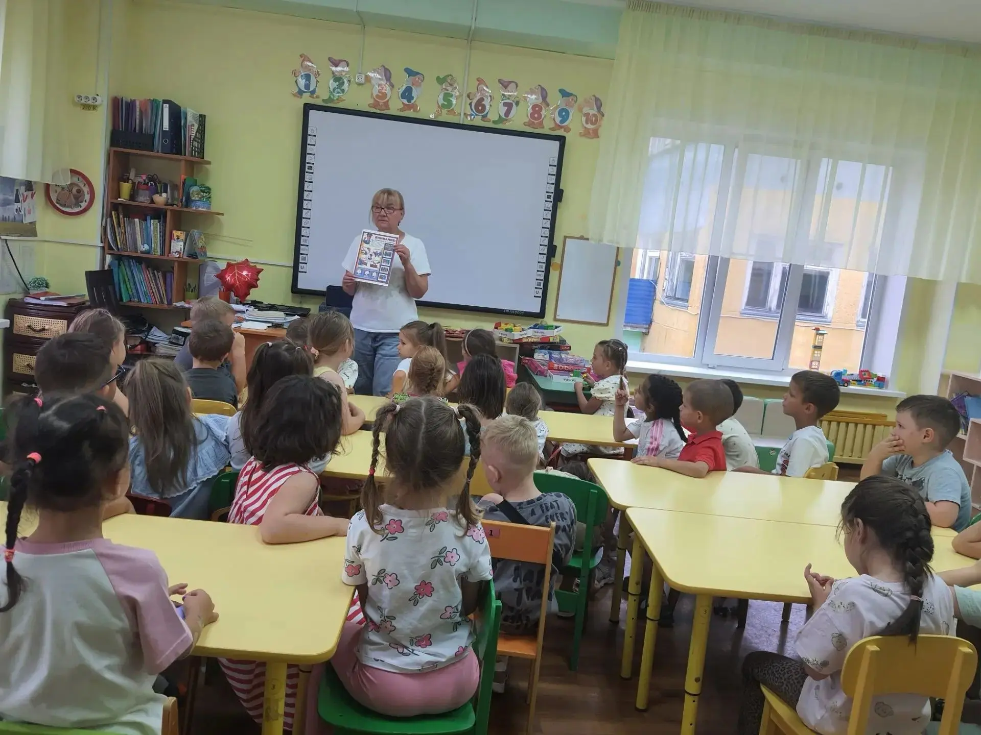 Сегодня в нашем детском саду педагоги уделили особое внимание теме личной безопасности....
