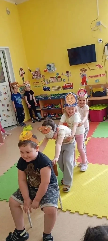 🎭 Театральный калейдоскоп в группе «Бруснички»  27 марта, в Международный день театра, в средней гру