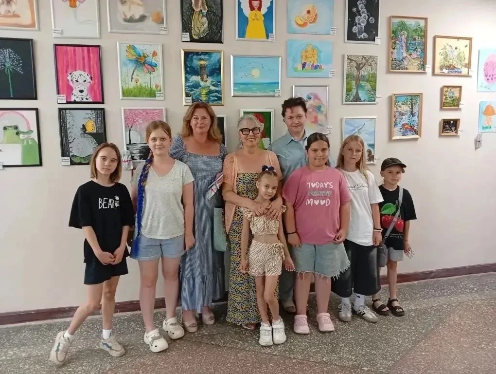 В Приморском открылась выставка детского творчества 🎨🖼️

В посёлке Приморский начала работу выстав