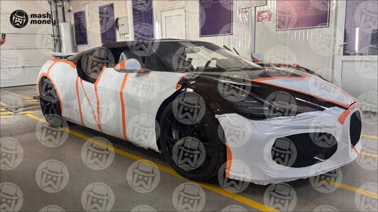 ‼Первый в России Bugatti Mistral, из-за которой посланный на*** общественник Бородин хо...