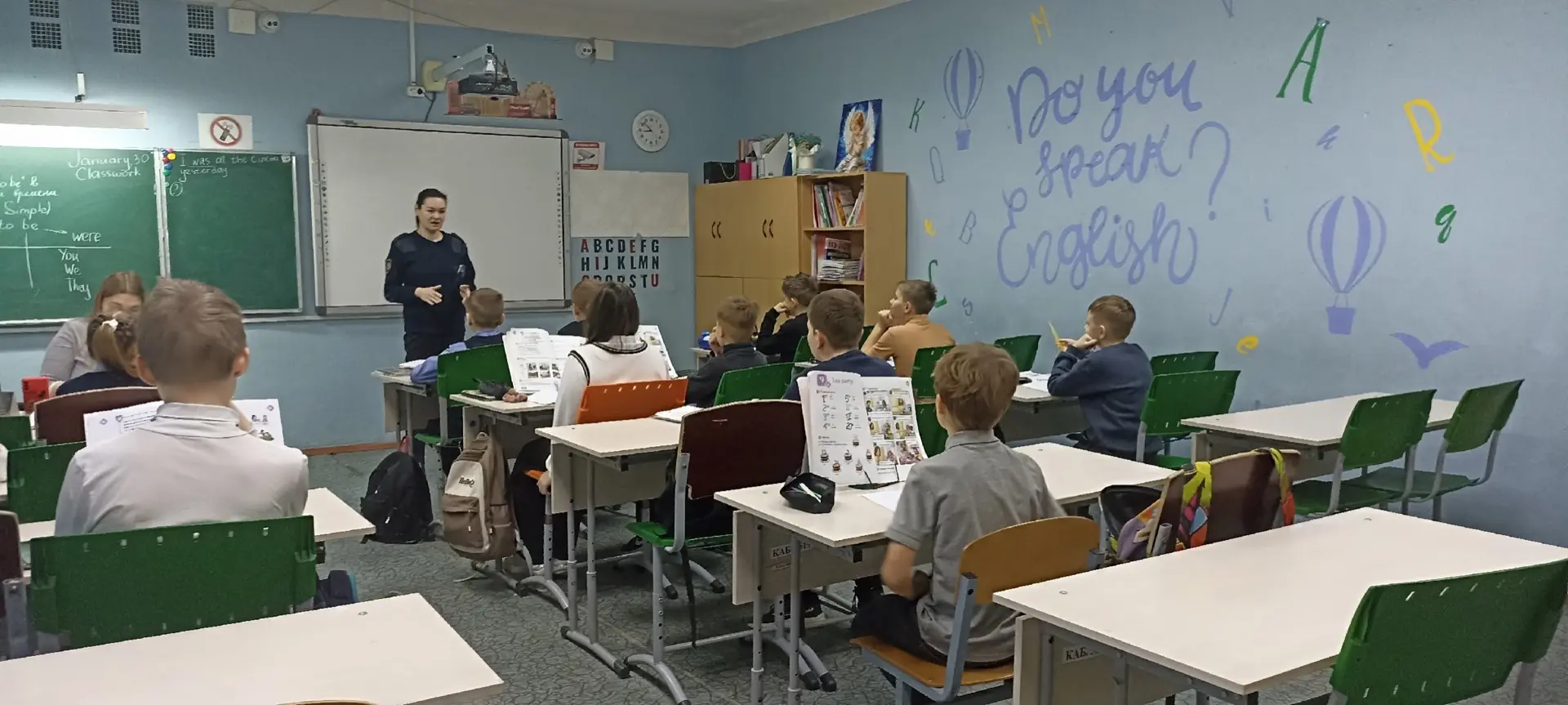 Повышаем безопасность наших учеников в цифровом мире!  В рамках мероприятий, направленных на повышен