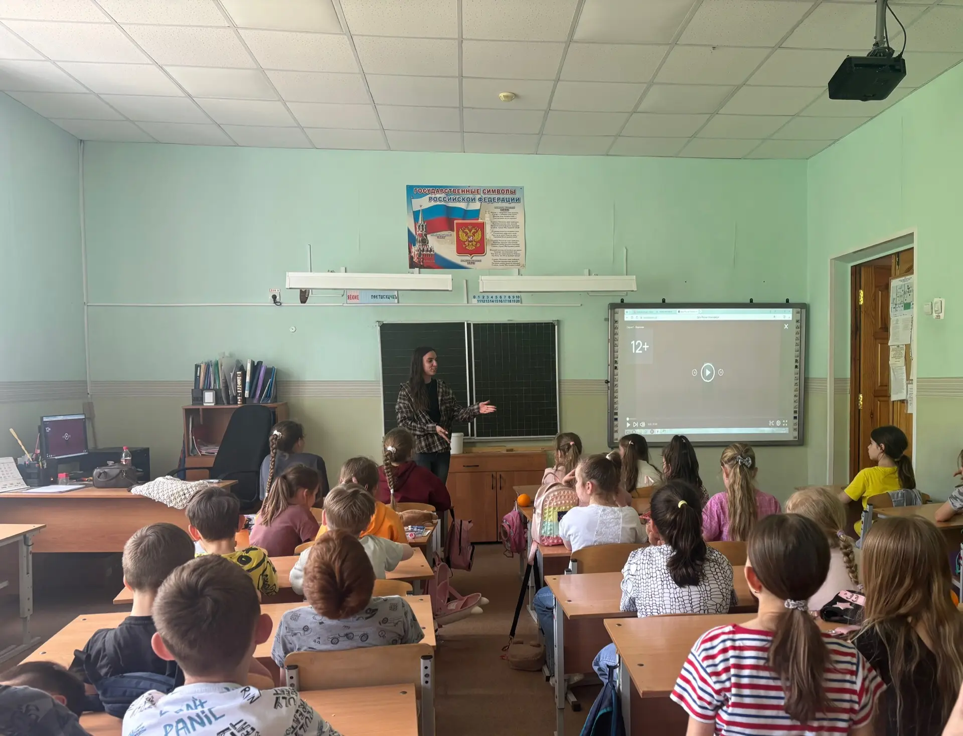 Сегодня ребята из школьного лагеря отправились в настоящее кинопутешествие по нашей необъятной стран