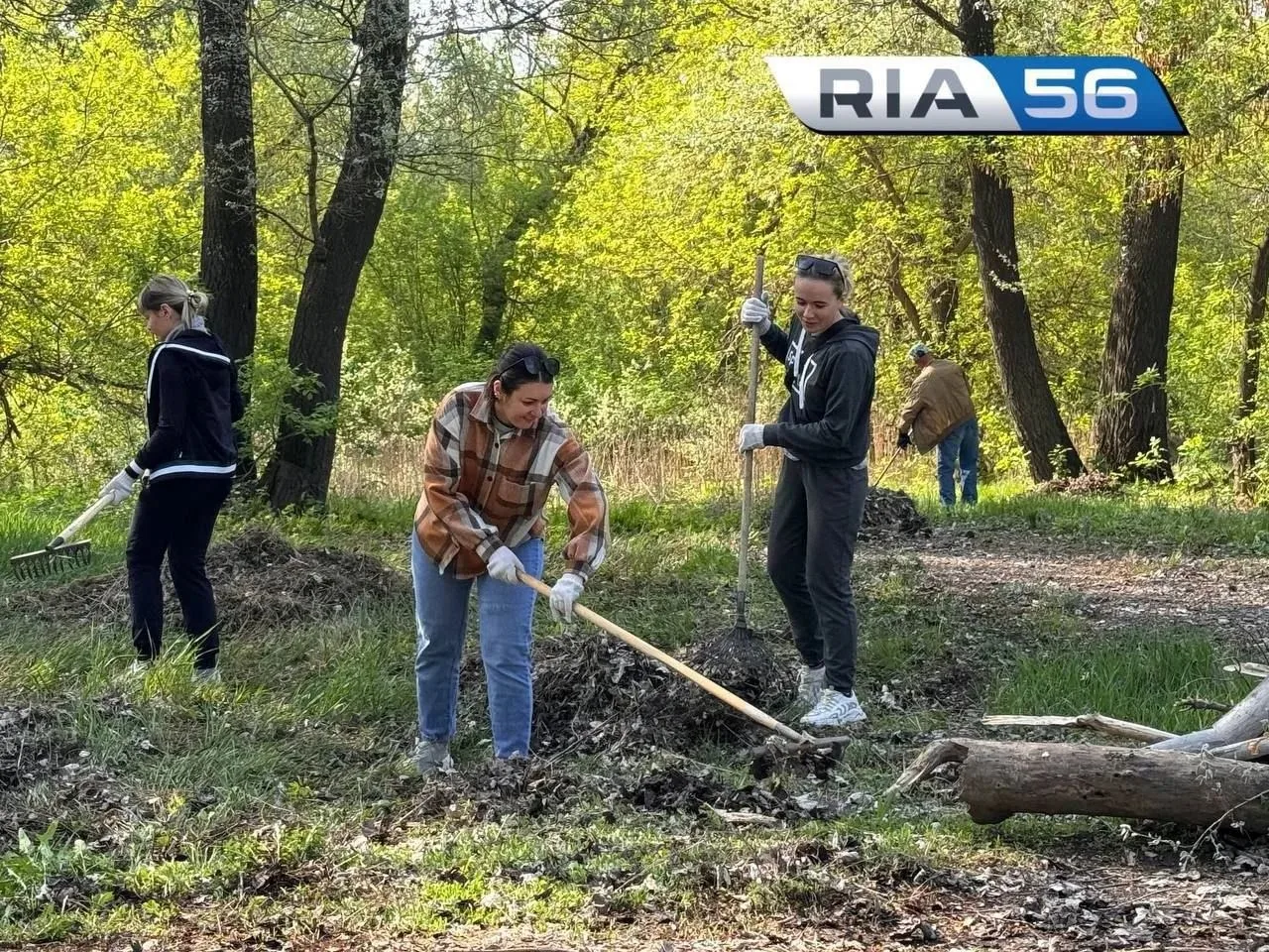 🍂🧹Оренбург готовят к зиме: в городе стартовал осенний месячник благоустройства