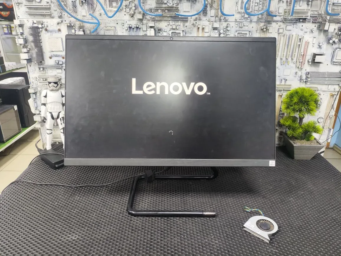 Замена неисправного вентилятора охлаждения на моноблоке Lenovo!
////////////////////////////////////