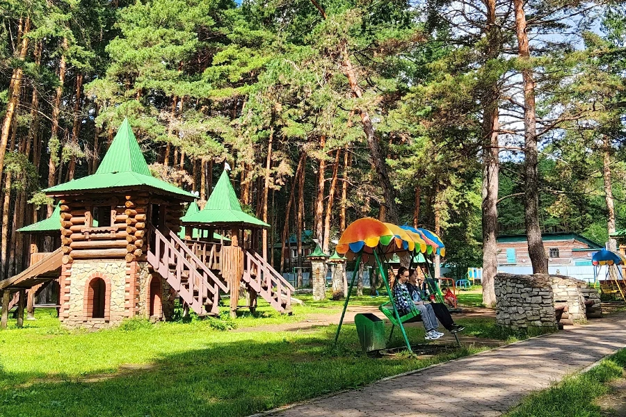 Вниманию родителей: доступны путевки в загородный лагерь «Искорка» на шестую смену (17....