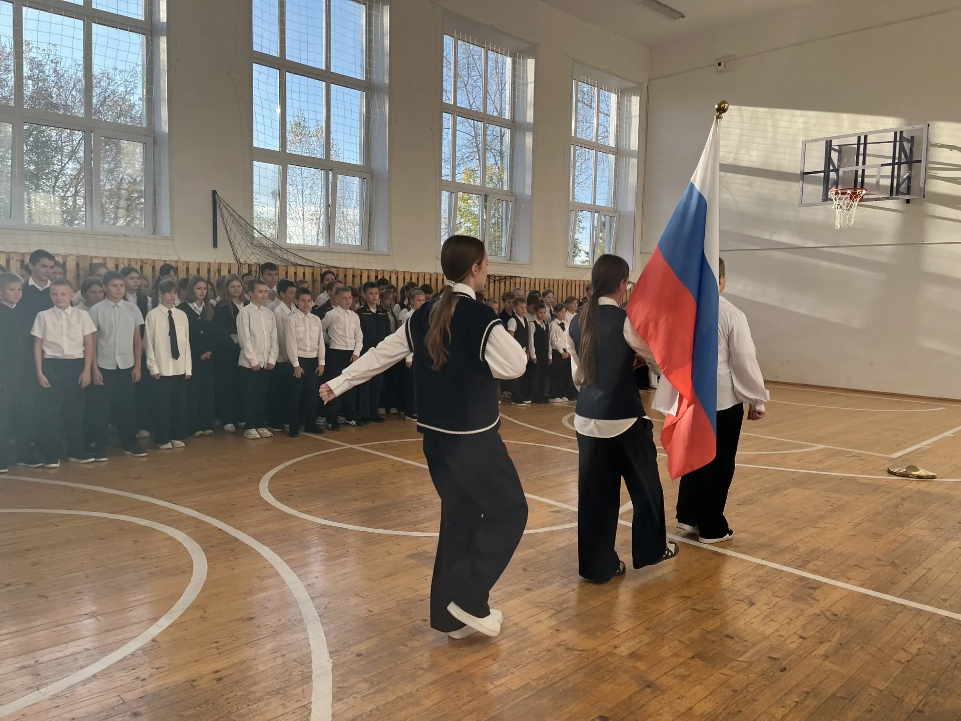 🇷🇺 ФЛАГ, ГИМН, ВАЖНЫЕ ТЕМЫ: ЧЕМ ЗАПОЛНИЛСЯ ПОНЕДЕЛЬНИК